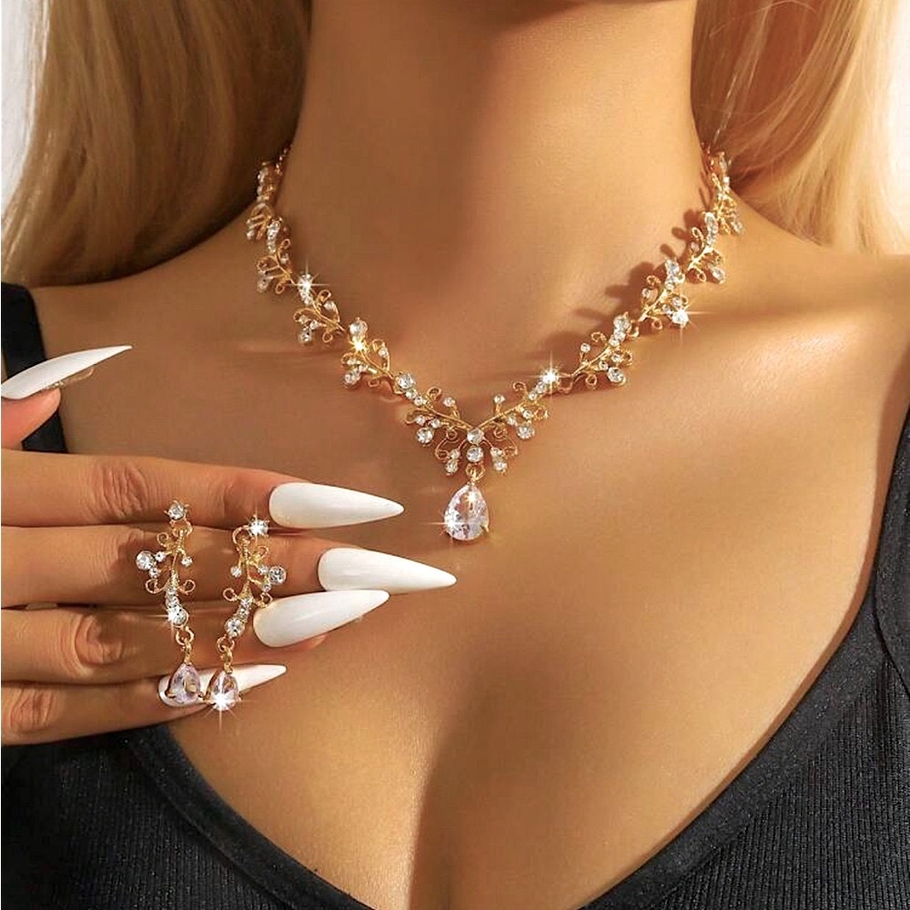 Gold Jewel Tone Special Occassion Necklace and Earring Set NEW 🏷️